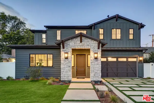 11729 Hartsook Street, Valley Village, CA 91607