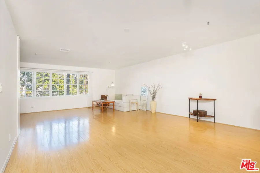 1040 4th Street #106, Santa Monica, CA 90403 - #2