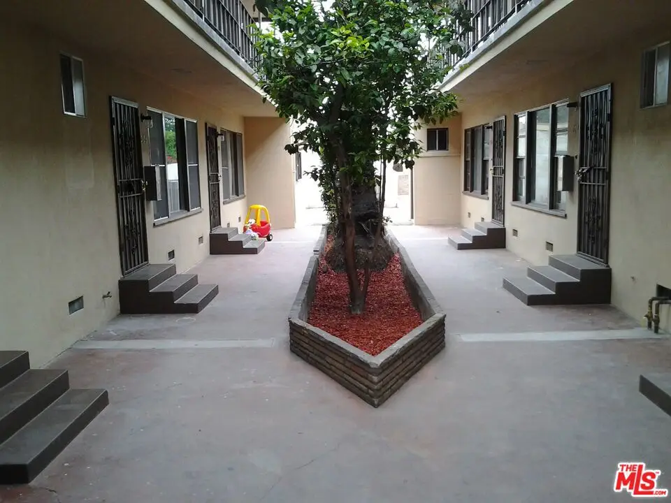 212 S Santa Fe Avenue, Compton, CA 90221 - Image #1