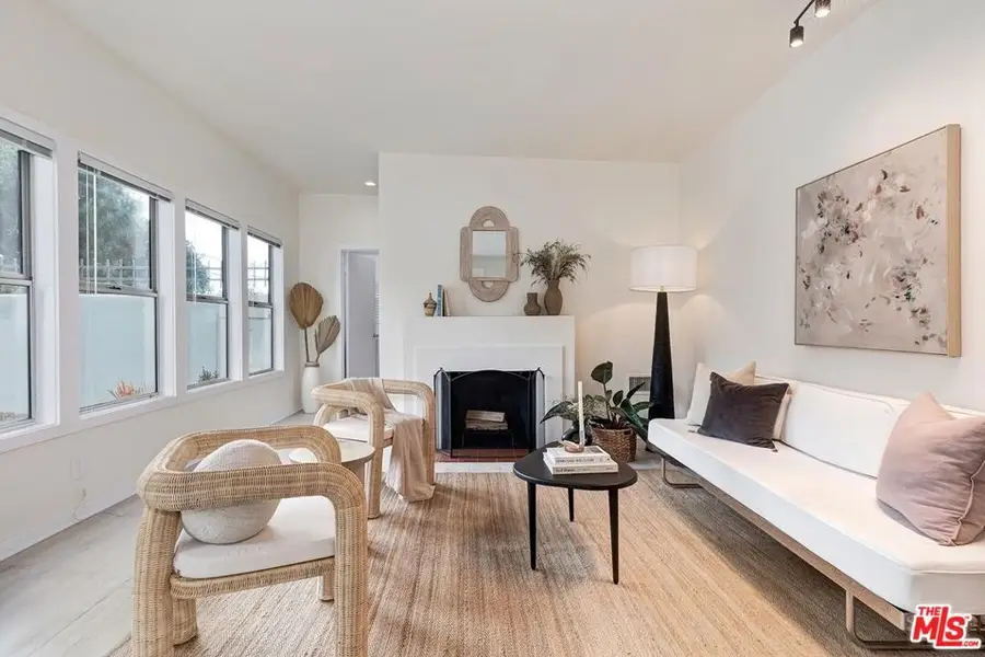 215 Entrada Drive, Santa Monica, CA 90402 - #3