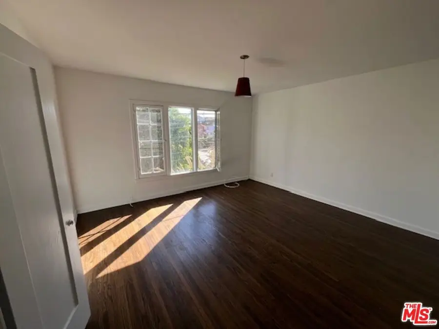 1040 S Longwood Avenue, Los Angeles, CA 90019 - Image #3