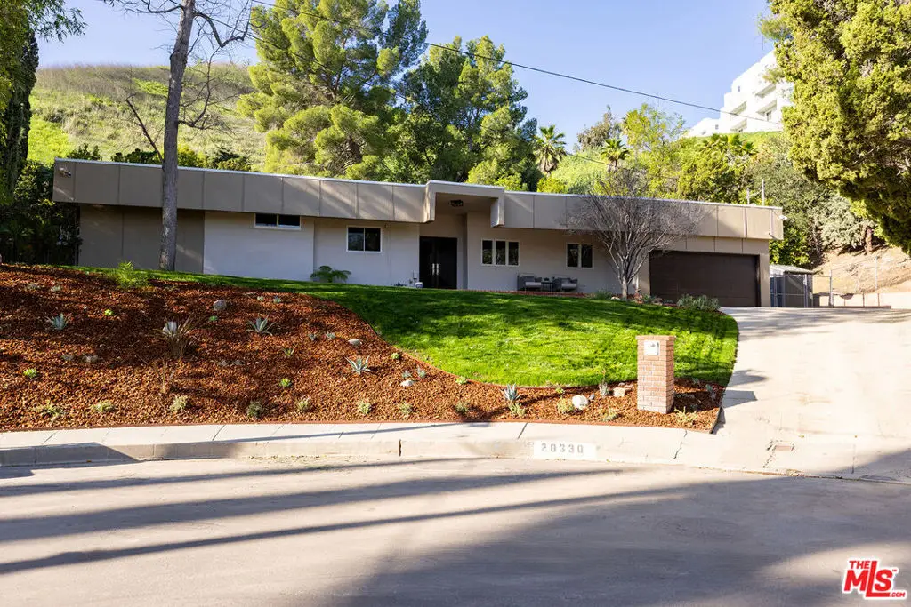 20330 Del Campo Place, Woodland Hills, CA 91364 - Image #1