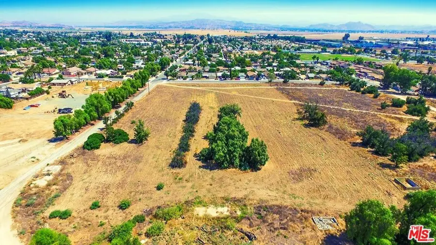 595 W 11th Street, Perris, CA 92570 - #2