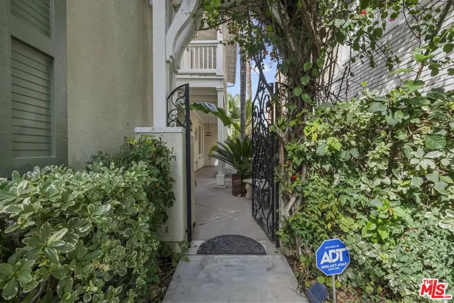 26809 Brookhollow Drive, Valencia, CA 91355 - Image #2