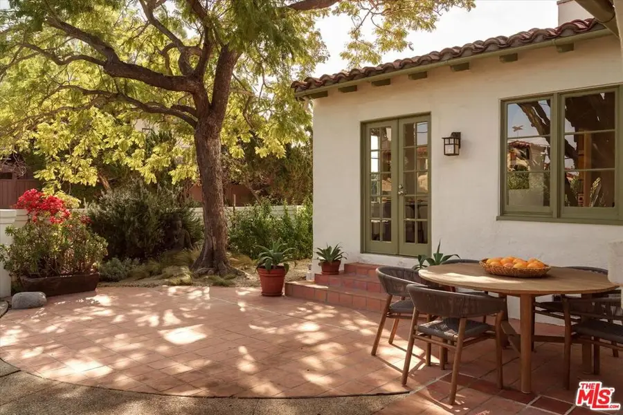 2439 Ronda Vista Drive, Los Angeles, CA 90027 - Image #2