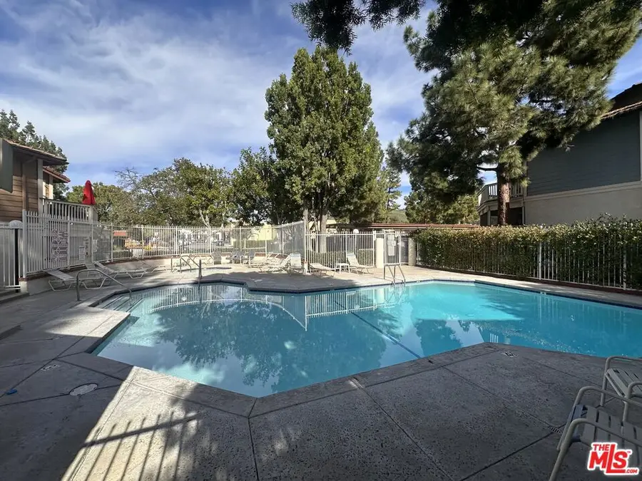 2486 Pleasant Way #H, Thousand Oaks, CA 91362 - Image #3