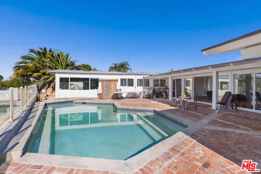 2073 Stradella Road, Los Angeles, CA 90077 - Image #3