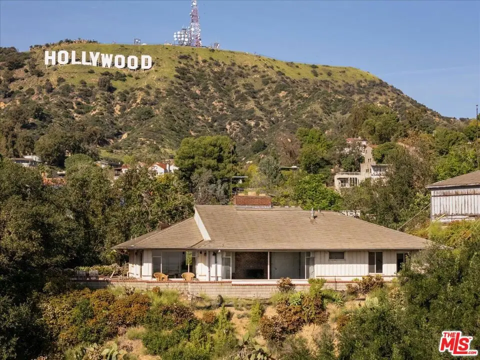 3200 Deronda Drive, Los Angeles, CA 90068 - Image #1