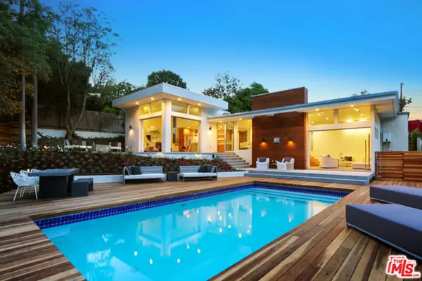 10486 Sandal Lane, Los Angeles, CA 90077