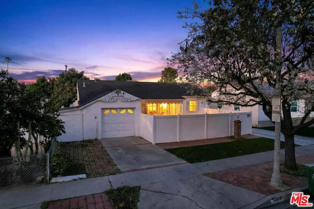 18813 Cantlay Street, Reseda, CA 91335 - #1