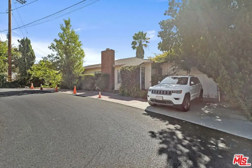 216 Stockbridge Avenue, Alhambra, CA 91801 - #1