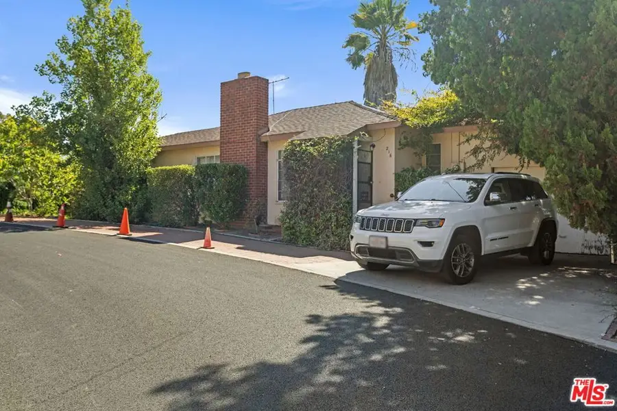 216 Stockbridge Avenue, Alhambra, CA 91801 - #2