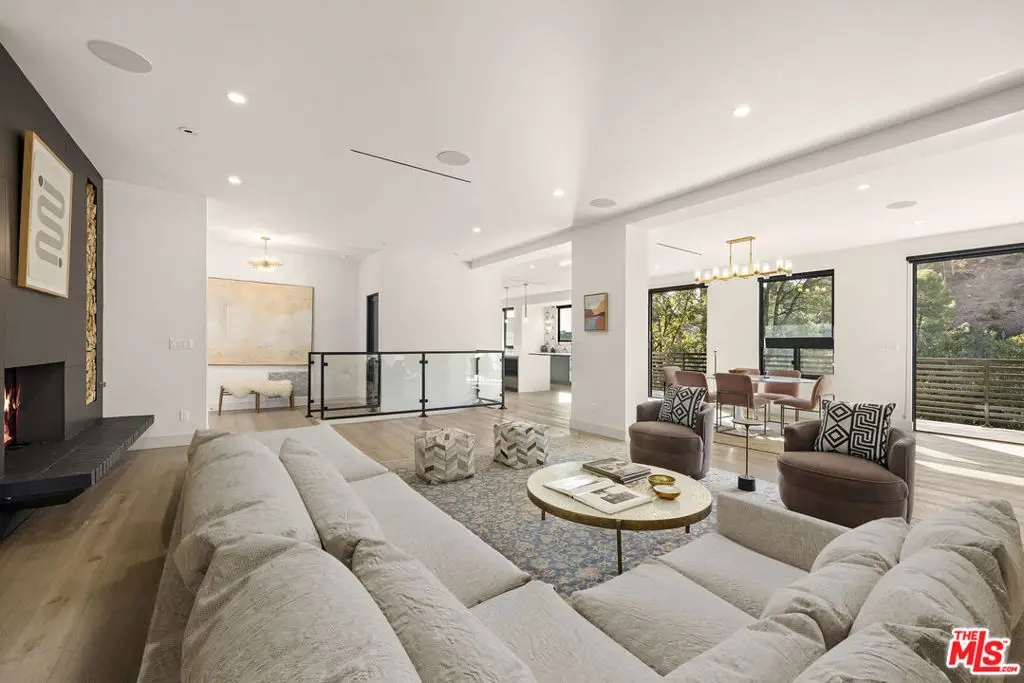 3147 Hollyridge Drive, Los Angeles, CA 90068 - Image #1