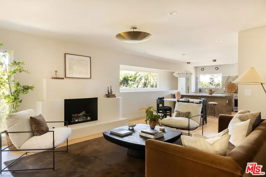 3815 Chanson Drive, Los Angeles, CA 90043 - #3