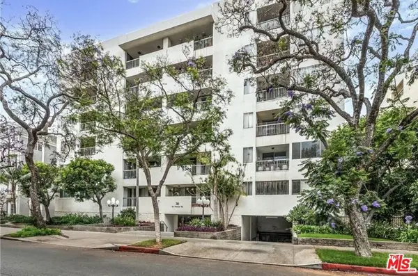 321 N Oakhurst Drive #306, Beverly Hills, CA 90210