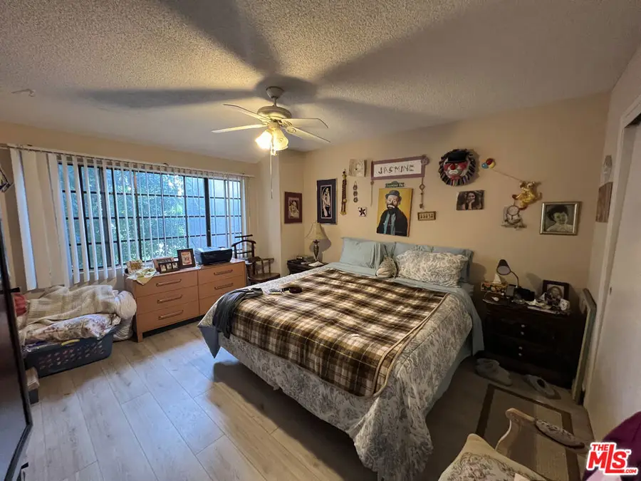 19620 Roscoe Boulevard #D, Northridge, CA 91324 - #3