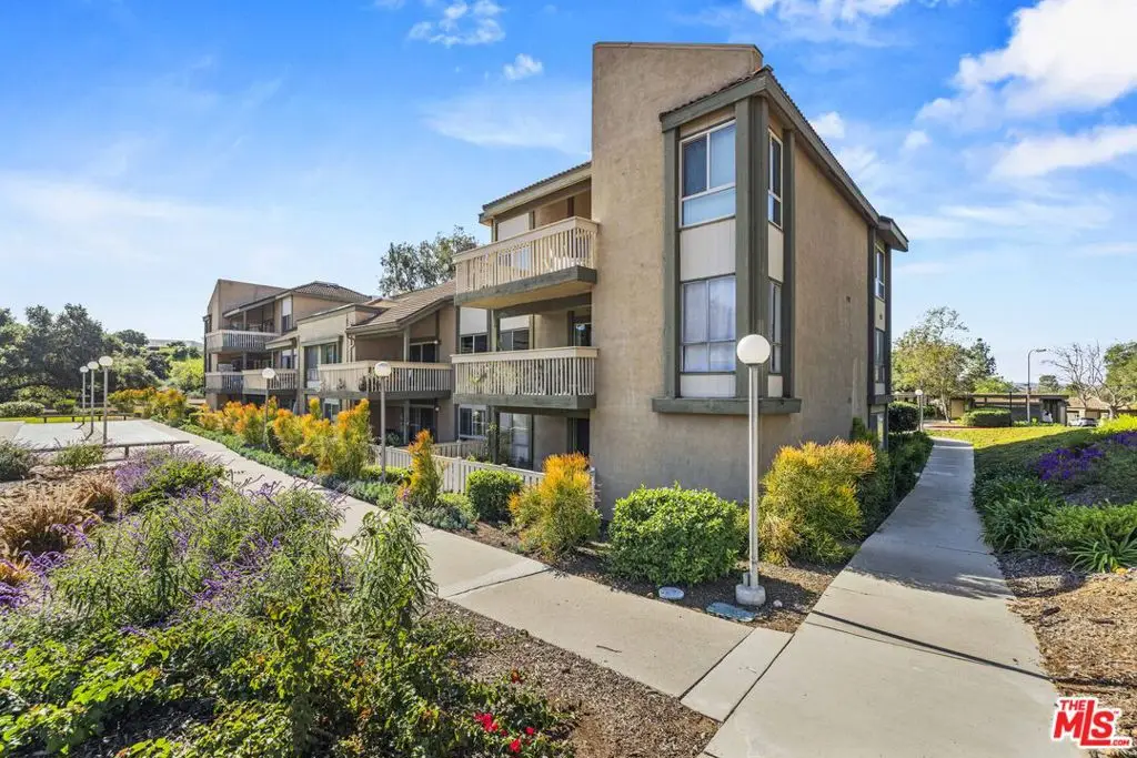 824 Pinetree Circle #14, Thousand Oaks, CA 91360 - #1