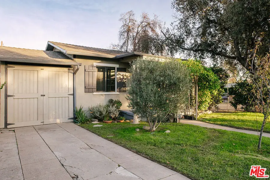 212 S Craig Avenue, Pasadena, CA 91107 - #3