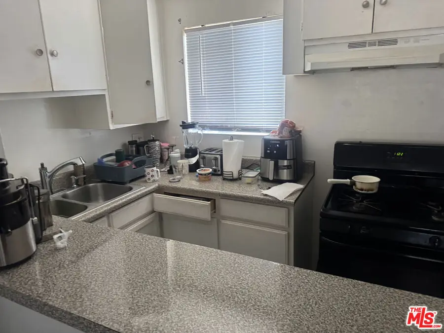 218 E 76th Place, Los Angeles, CA 90003 - Image #3