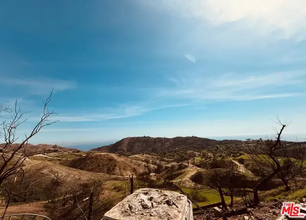 2566 Tuna Canyon Road, Topanga, CA 90290