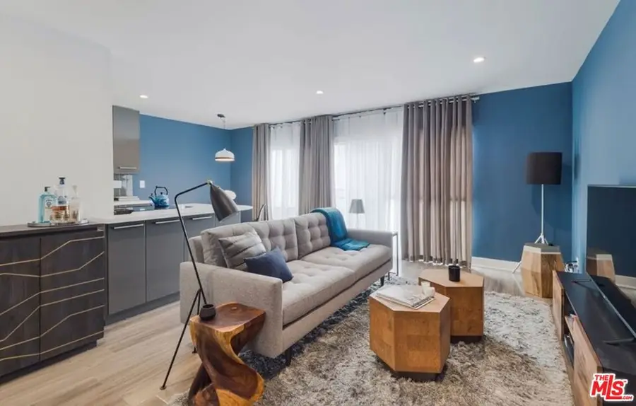 1115 Hacienda Place, West Hollywood, CA 90069 - #3