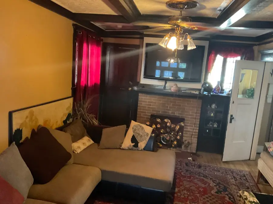 2068 S Hobart Boulevard, Los Angeles, CA 90018 - Image #3