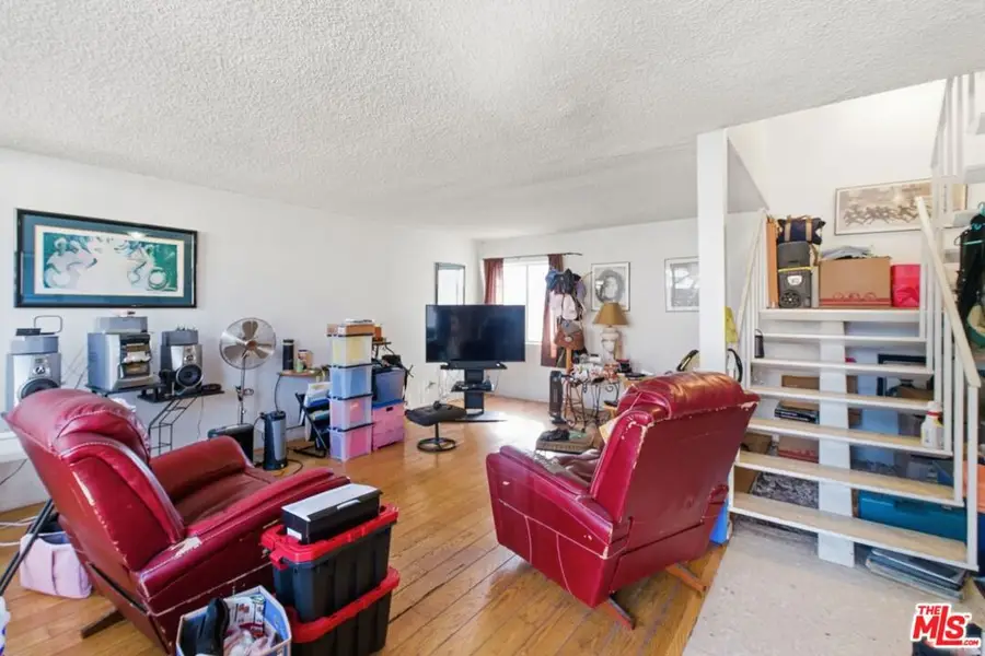 519 N Exton Avenue, Inglewood, CA 90302 - #2