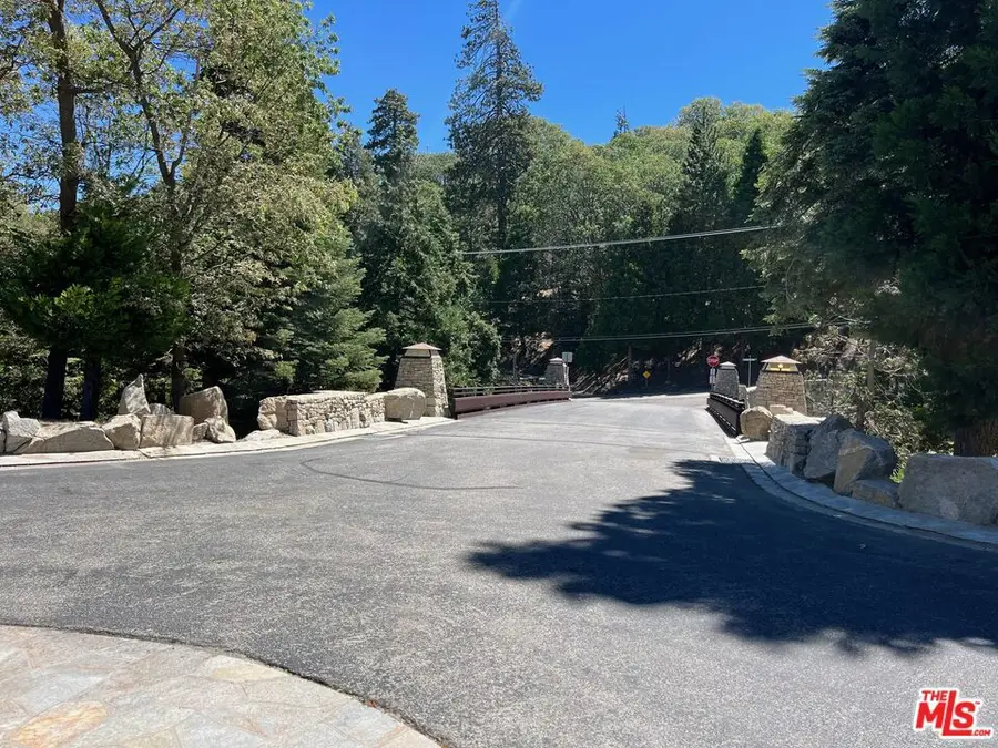 196 Mill Pond Road, Lake Arrowhead, CA 92352 - Image #2