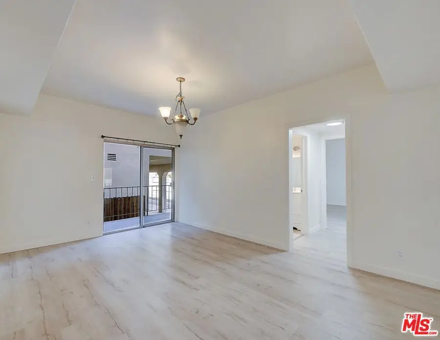 324 S Elm Drive #102, Beverly Hills, CA 90212 - #3