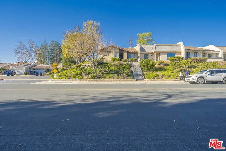 2830 Lakeridge Lane, Westlake Village, CA 91361 - Image #3