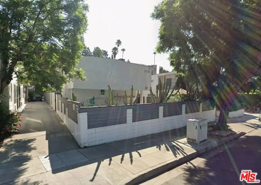 2034 Holly Drive, Los Angeles, CA 90068 - #2