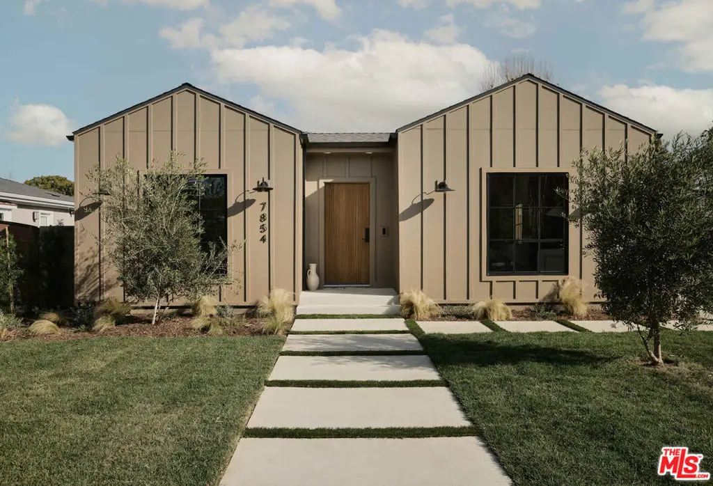 7854 Truxton Avenue, Los Angeles, CA 90045 - #1