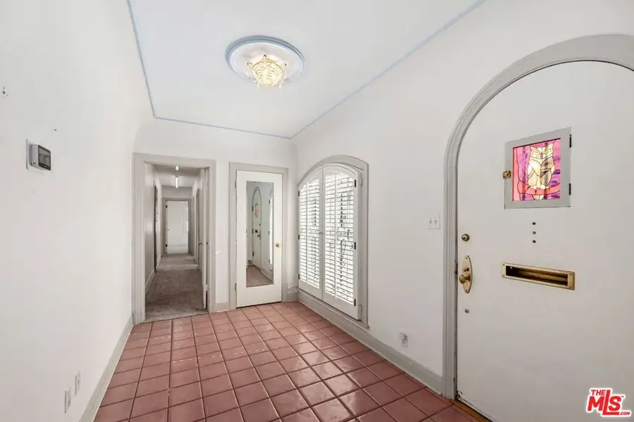 3680 Colonial Avenue, Los Angeles, CA 90066 - #3