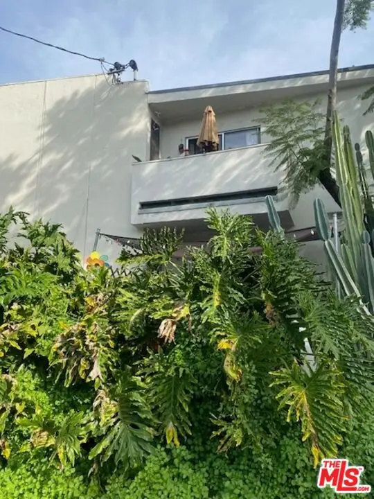 2030 Holly Drive, Los Angeles, CA 90068 - Image #3