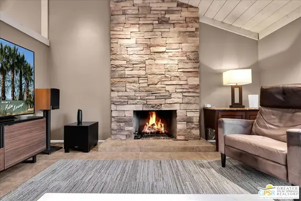 2355 S Gene Autry Trail #D, Palm Springs, CA 92264