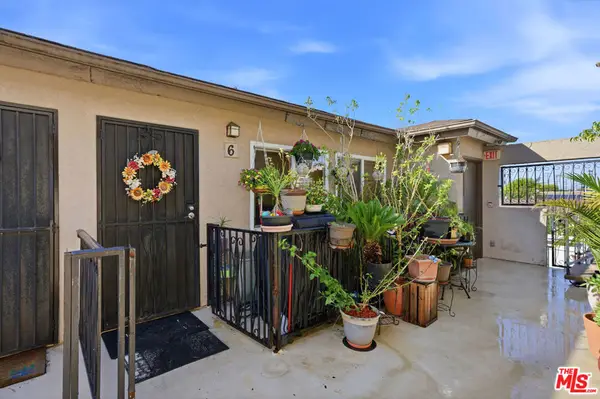 1100 Walnut Avenue #6, Long Beach, CA 90813