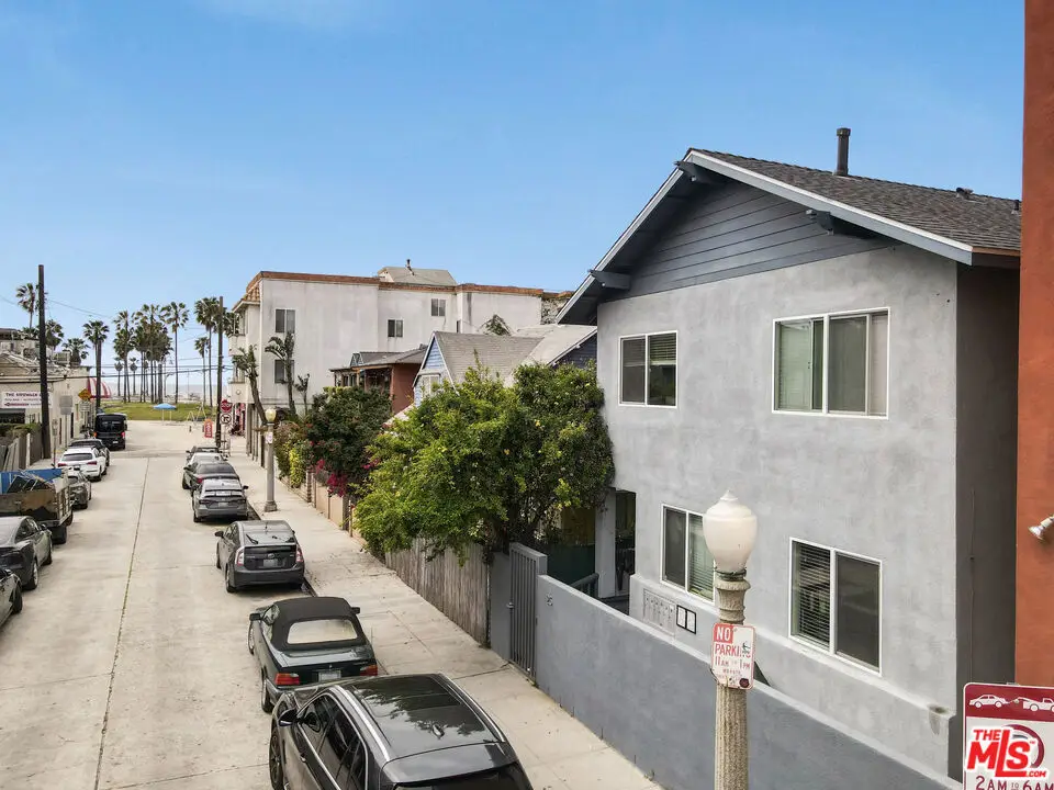 25 Horizon Avenue, Venice, CA 90291 - Image #1