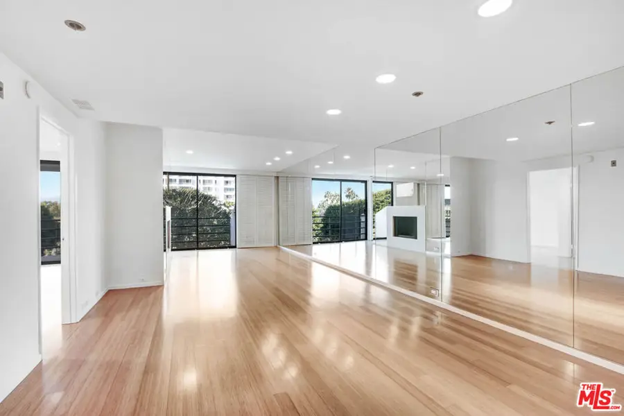 2910 Neilson Way #408, Santa Monica, CA 90405 - #3