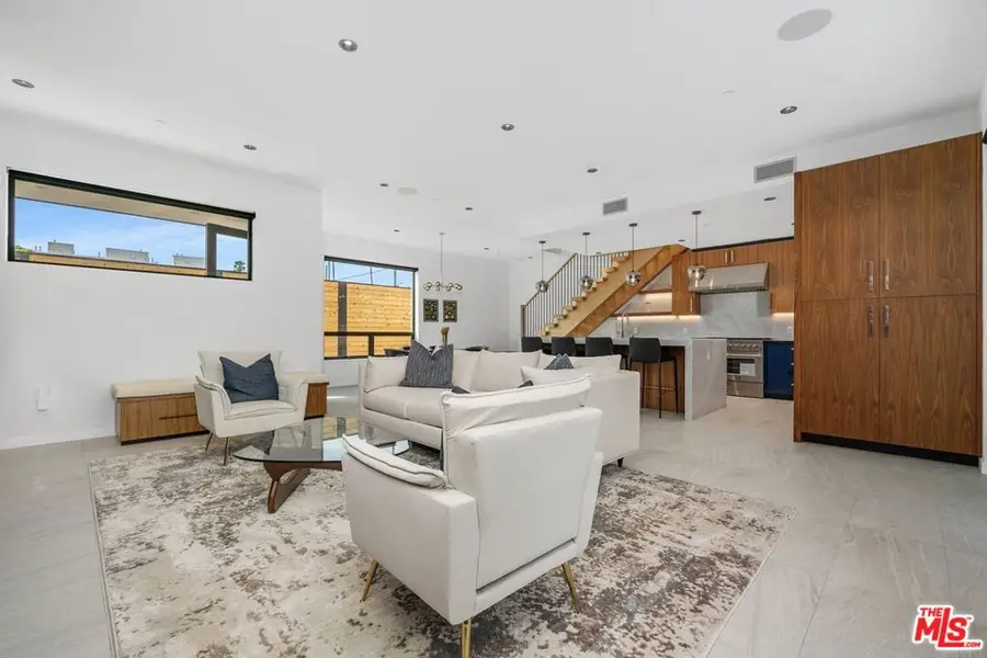 212 Bay Street #102, Santa Monica, CA 90405 - #3