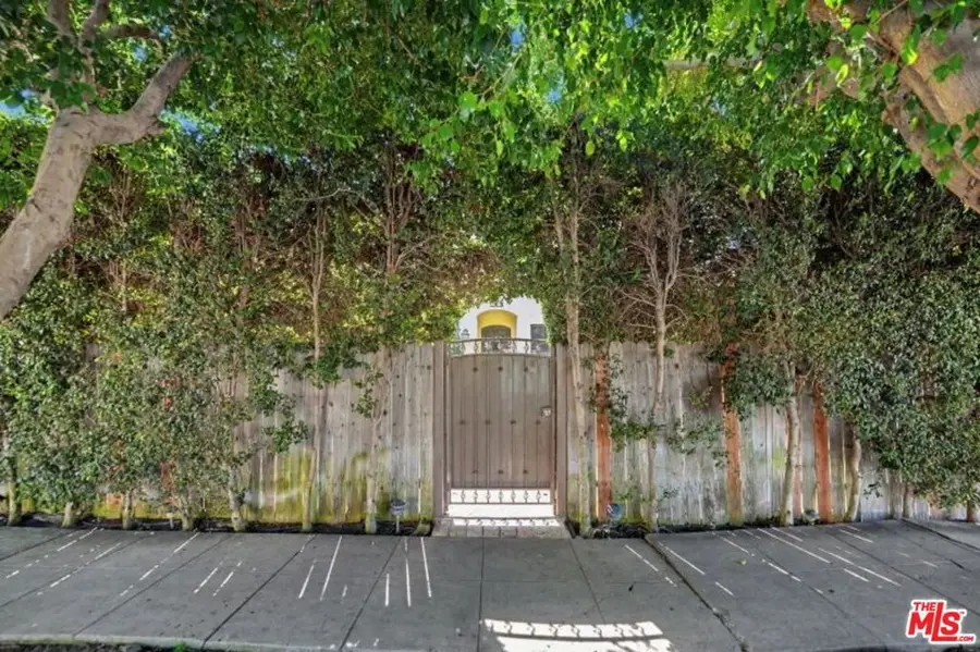 942 S Mansfield Avenue, Los Angeles, CA 90036 - #3