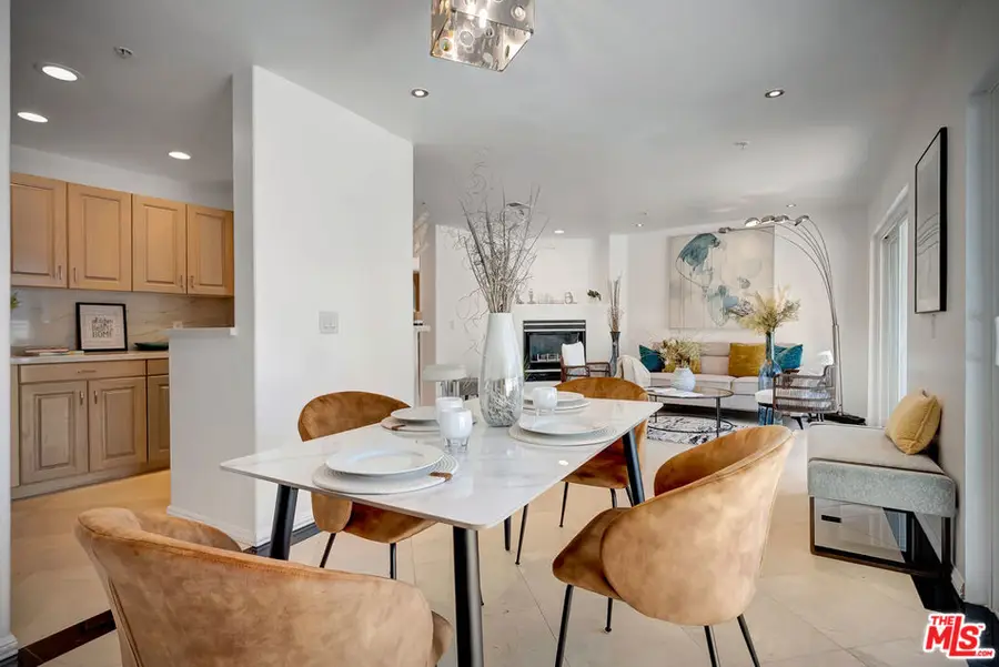 650 Kelton Avenue #301, Los Angeles, CA 90024 - Image #2