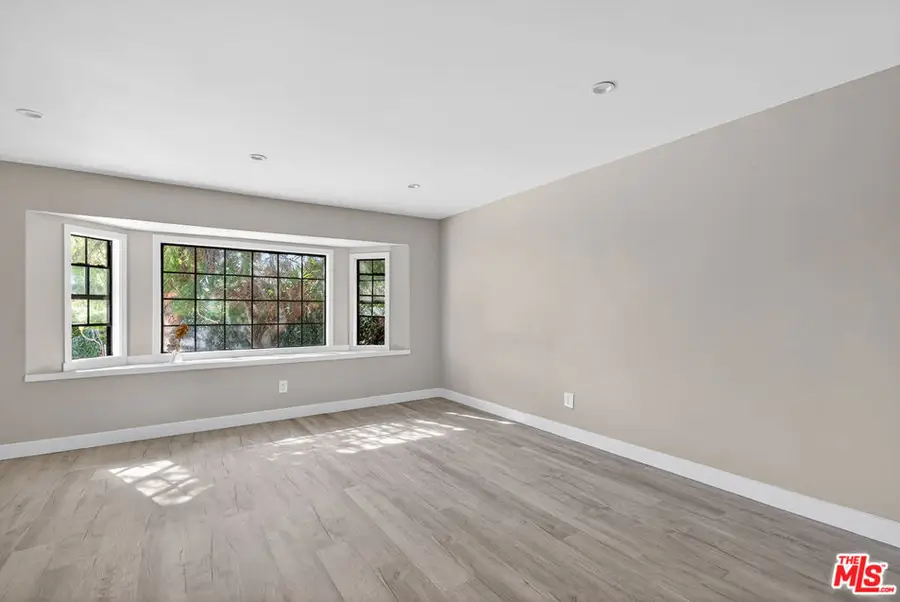 15541 Harvest Street, Granada Hills, CA 91344 - Image #3