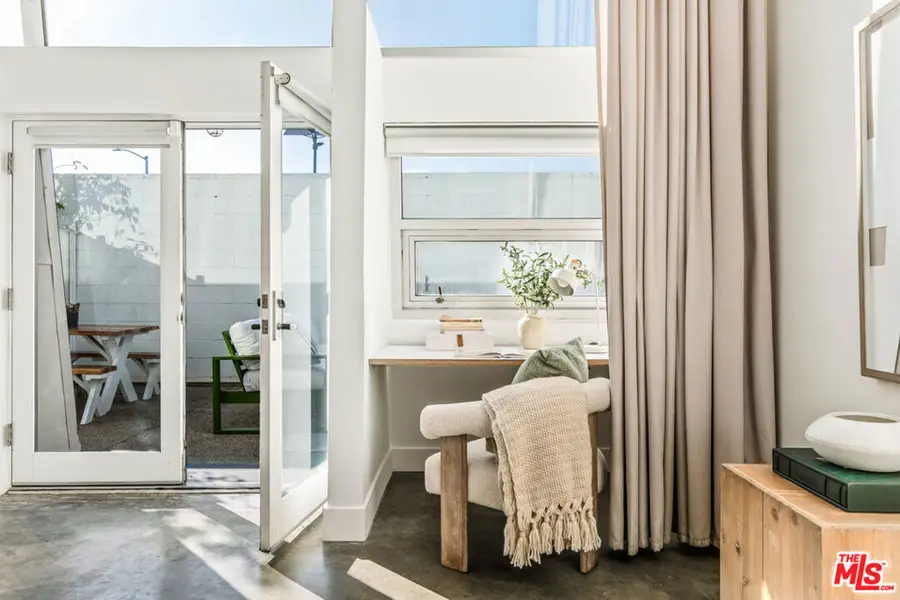 615 Hampton Drive #A102, Venice, CA 90291 - Image #2