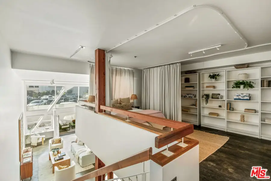 615 Hampton Drive #A102, Venice, CA 90291 - Image #3