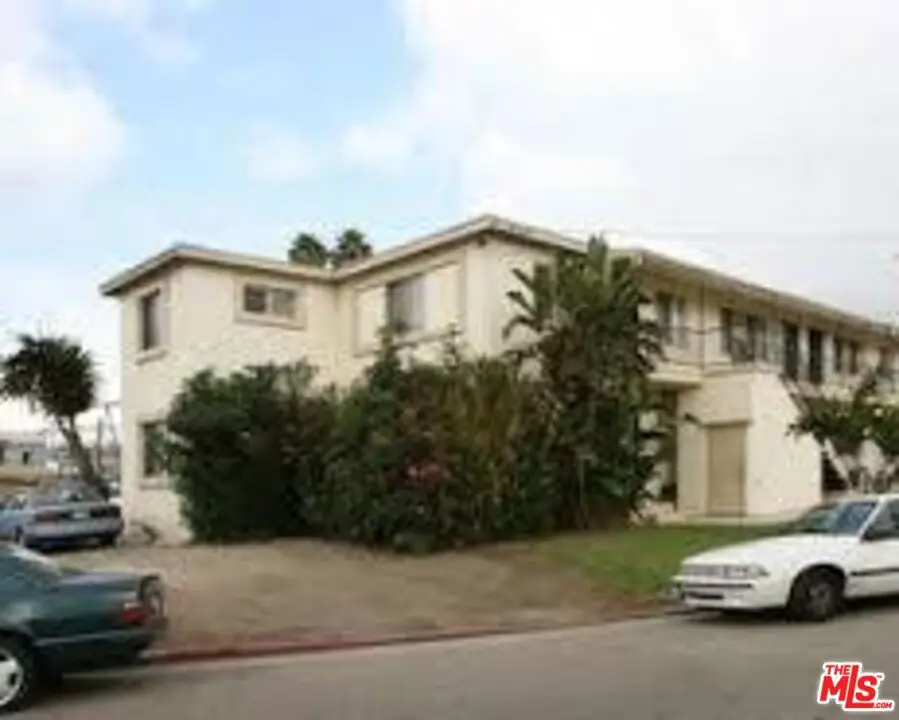 2211 S Genesee Avenue, Los Angeles, CA 90016 - #2