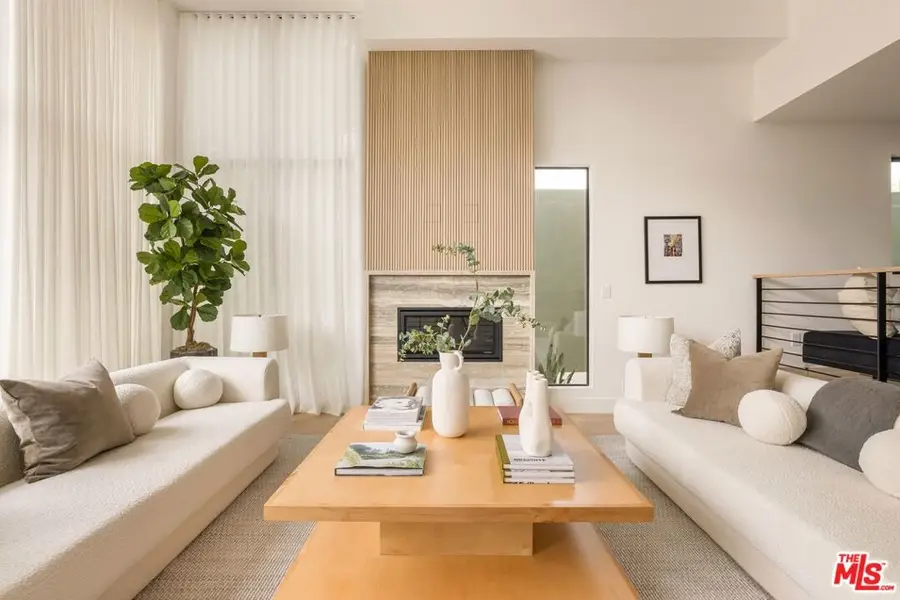 922 N West Knoll Drive, West Hollywood, CA 90069 - #3