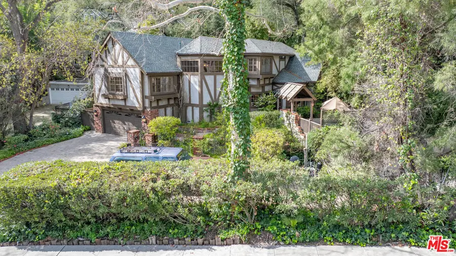 3041 E Chevy Chase Drive, Glendale, CA 91206 - #3