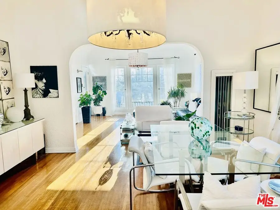 815 10th Street #B, Santa Monica, CA 90403 - #2