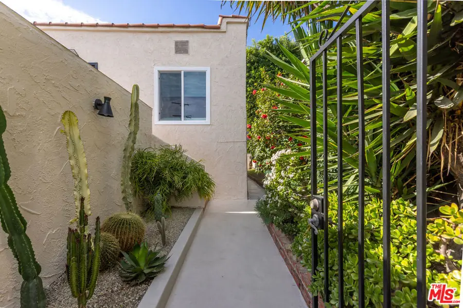 2922 Highland Avenue, Santa Monica, CA 90405 - #2