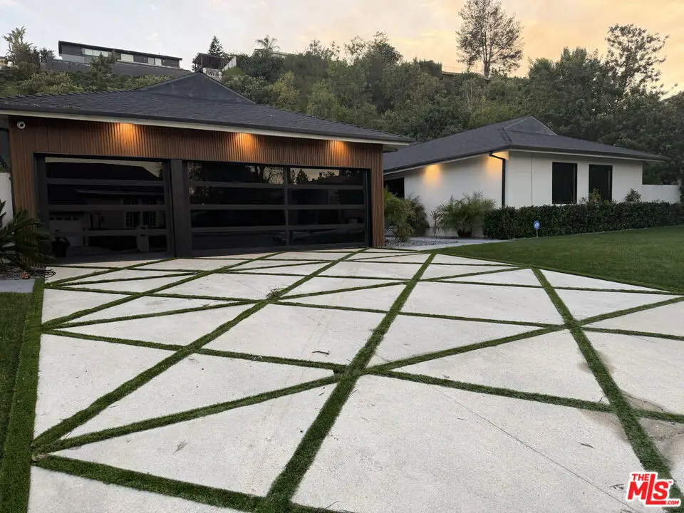 3855 Corbin Avenue, Tarzana, CA 91356 - #1